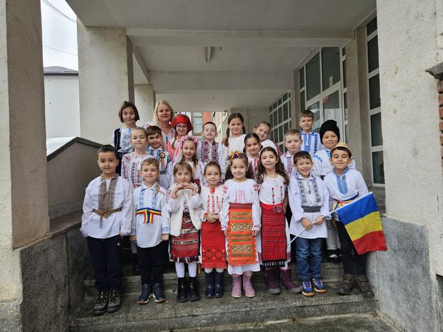 Din viața școlii (fotografia 17 din 18)